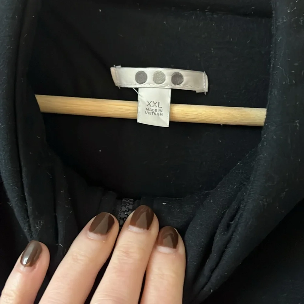 Black jacket - Picture 2 of 3